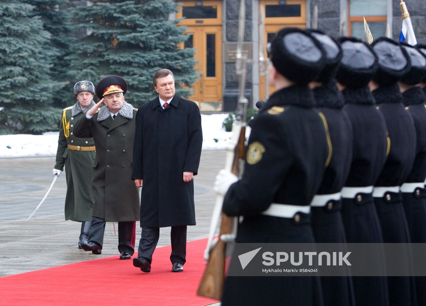 Military honors ceremony for Ukrainian President