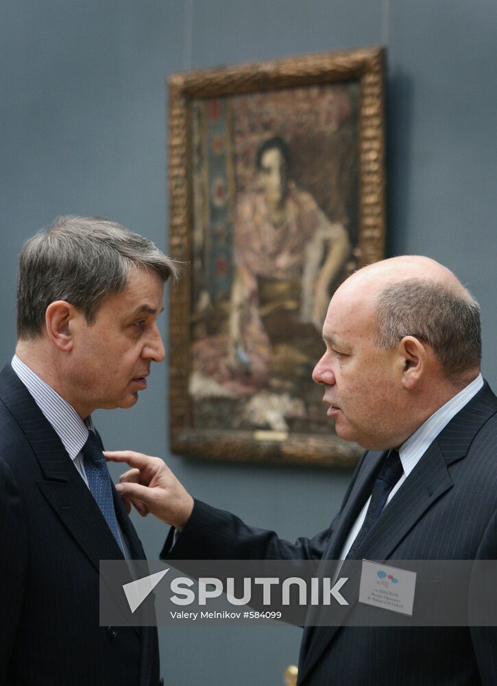 Alexander Avdeyev and Mikhail Shvydkoi