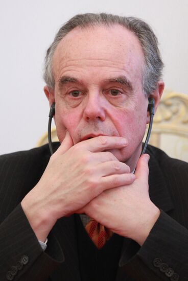 Frédéric Mitterrand holds press conference in Moscow