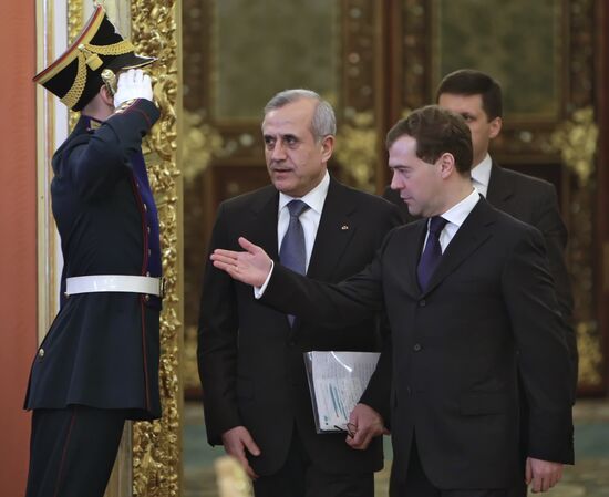 Dmitry Medvedev meets with Michel Suleiman
