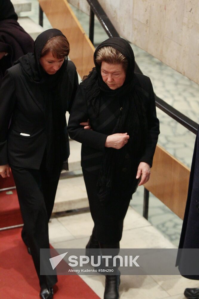Naina Yeltsina and Tatyana Dyachenko