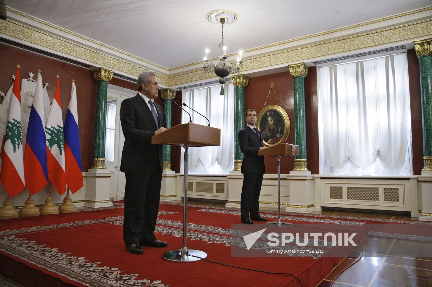 Dmitry Medvedev meets with Michel Suleiman