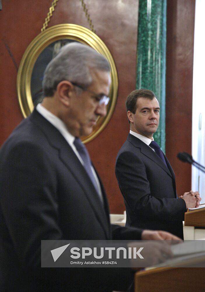 Dmitry Medvedev meets with Michel Suleiman