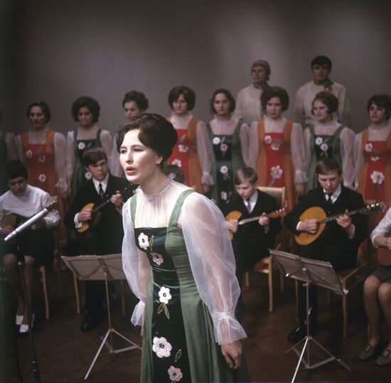 Amateur performances of Novosibirsk specialized schools
