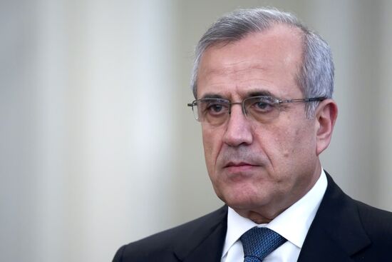 Dmitry Medvedev meets with Michel Suleiman