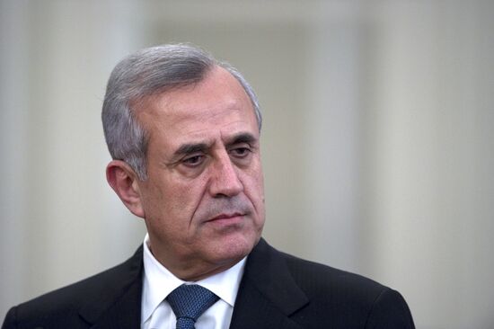 Dmitry Medvedev meets with Michel Suleiman