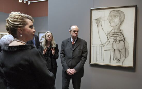 Svetlana Medvedeva attends Picasso. Moscow art exhibition