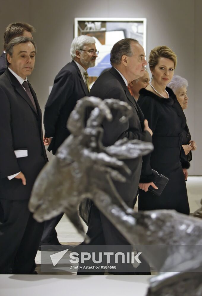 Svetlana Medvedeva attends "Picasso. Moscow" exhibition