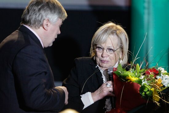 Anatoly Kucherena and Galina Volchek