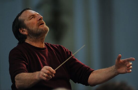 Conductor Maxim Shostakovich