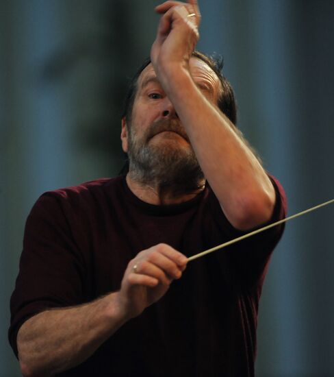 Conductor Maxim Shostakovich