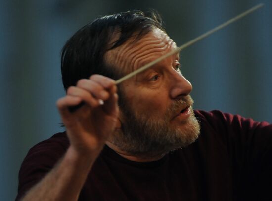 Conductor Maxim Shostakovich