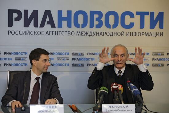 Igor Schegolev and Vasily Lanovoy