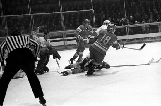 Hockey match between USSR and Canada