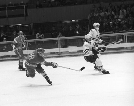 Ice Hockey. USSR vs. FRG