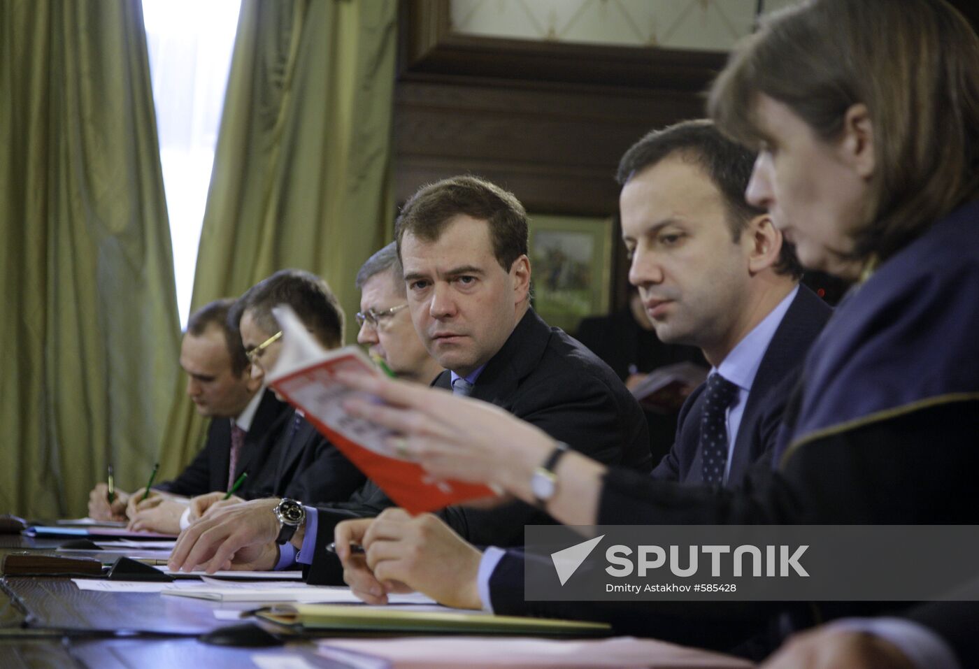 Dmitry Medvedev meets with Russian business community