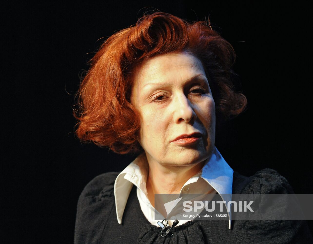 Media preview of "Le Pain Dur" at L'ATALANTE Theatre