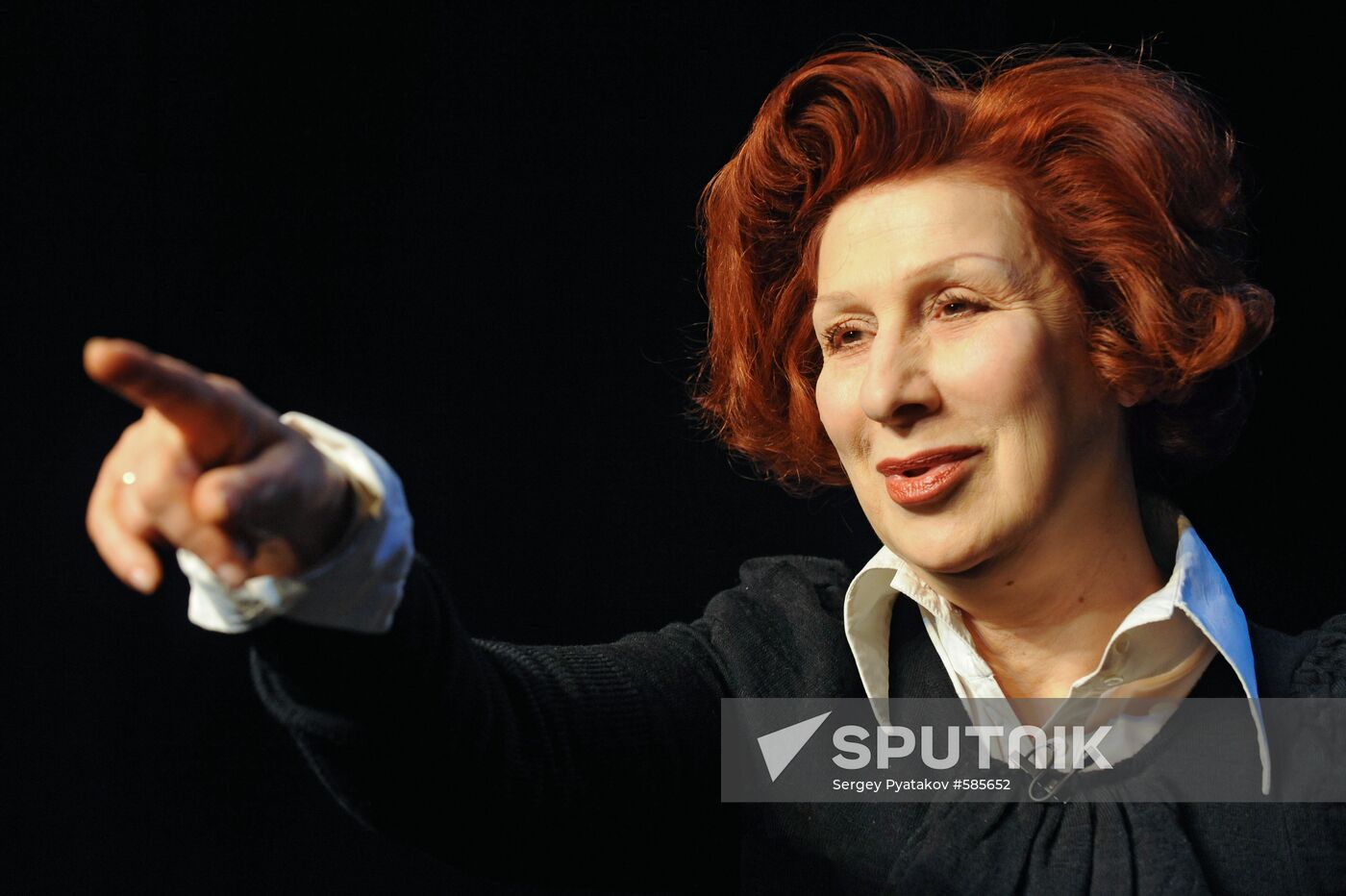 Media preview of "Le Pain Dur" at L'ATALANTE Theatre