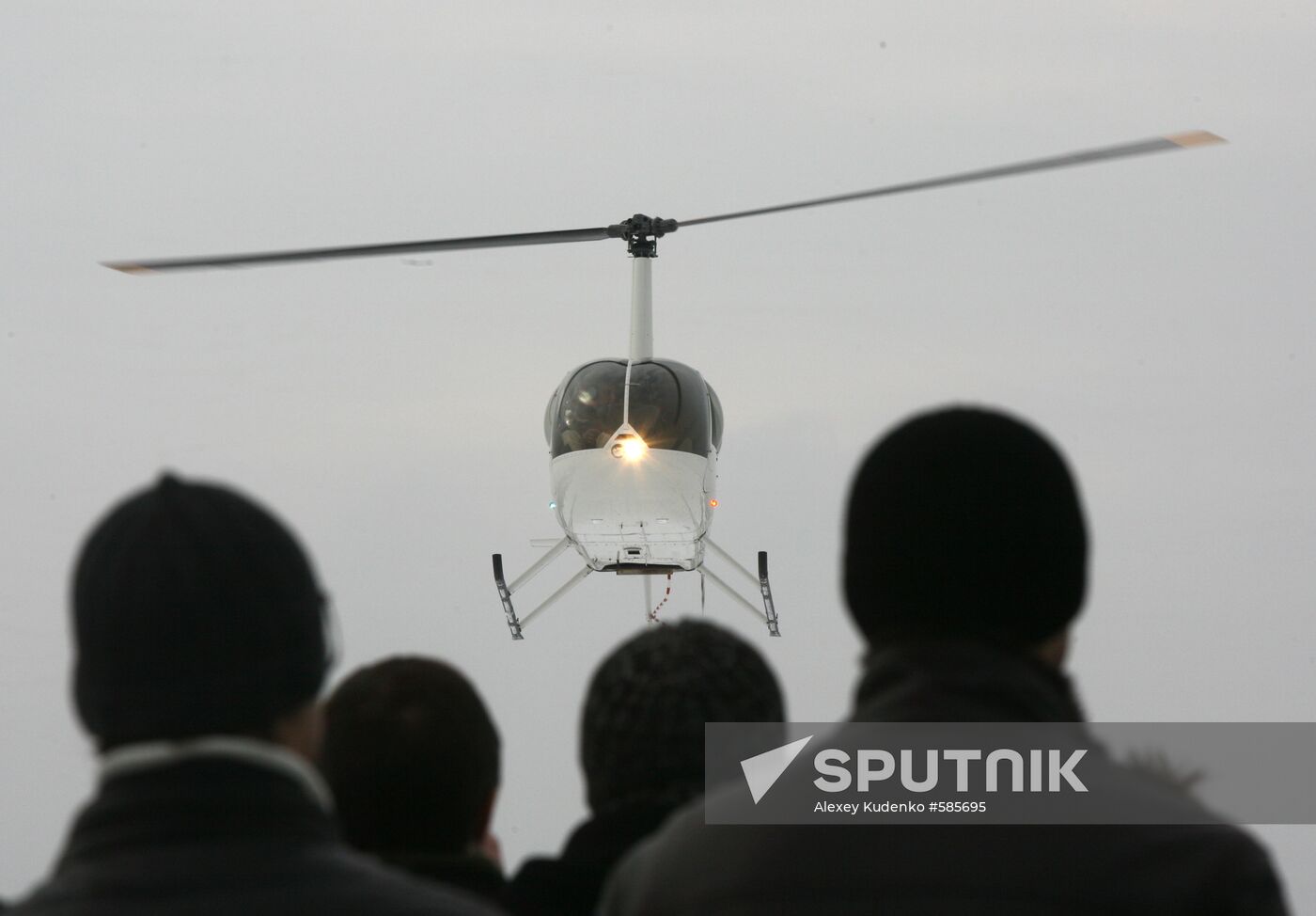 Helicopter piloting master-class at Aerosoyuz club