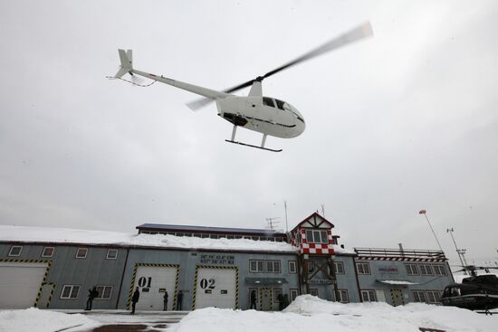 Helicopter piloting master-class at Aerosoyuz club