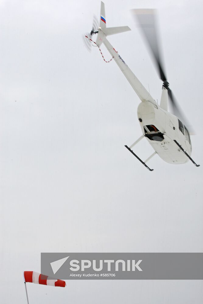 Helicopter piloting master-class at Aerosoyuz club