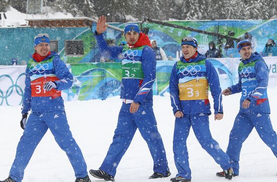 Russian biathletes win bonze in men's relay
