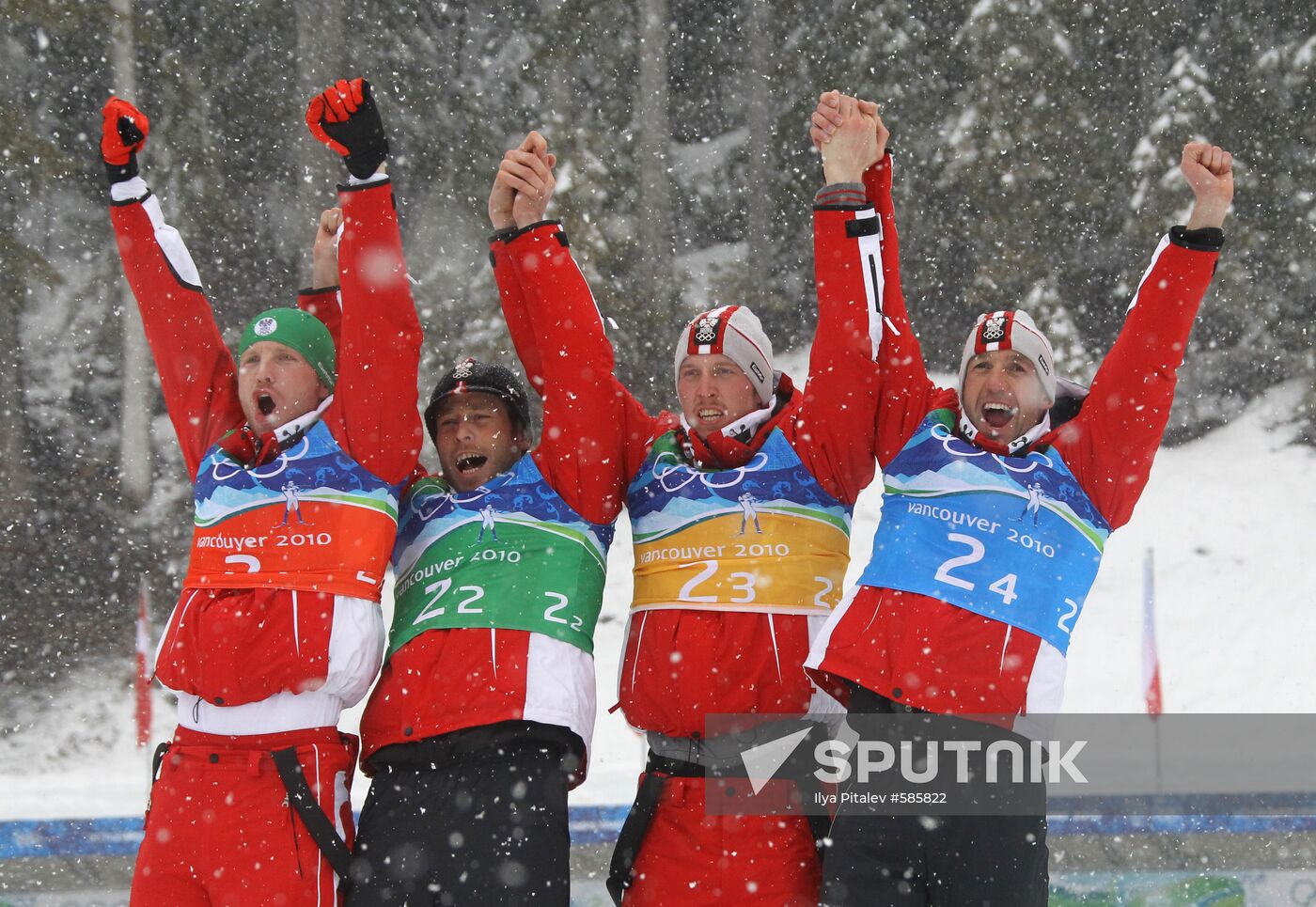 Austrian biathletes win silver in men's relay