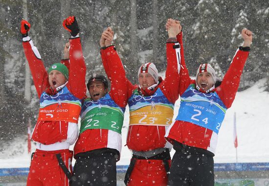 Austrian biathletes win silver in men's relay