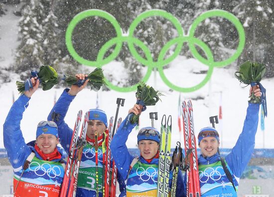 Russian biathletes win bonze in men's relay