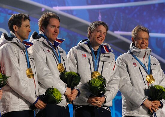 Norwegian biathletes won gold in men's relay