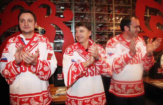 Artyom Mikhalkov, Anton Tabakov and Alexei Kravtsov