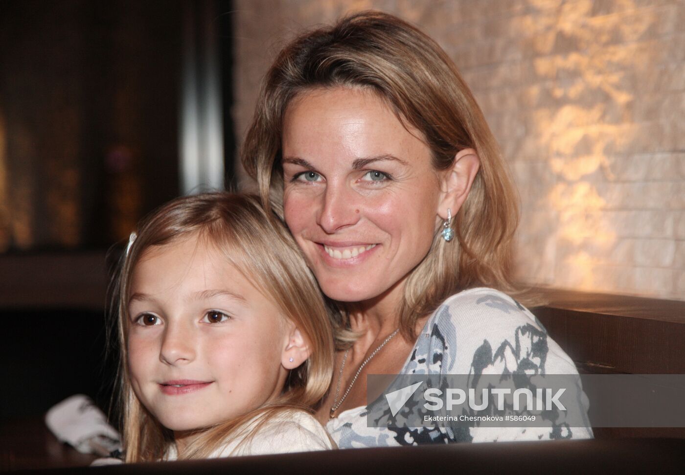 Yekaterina Gordeeva with her daughter, Liza