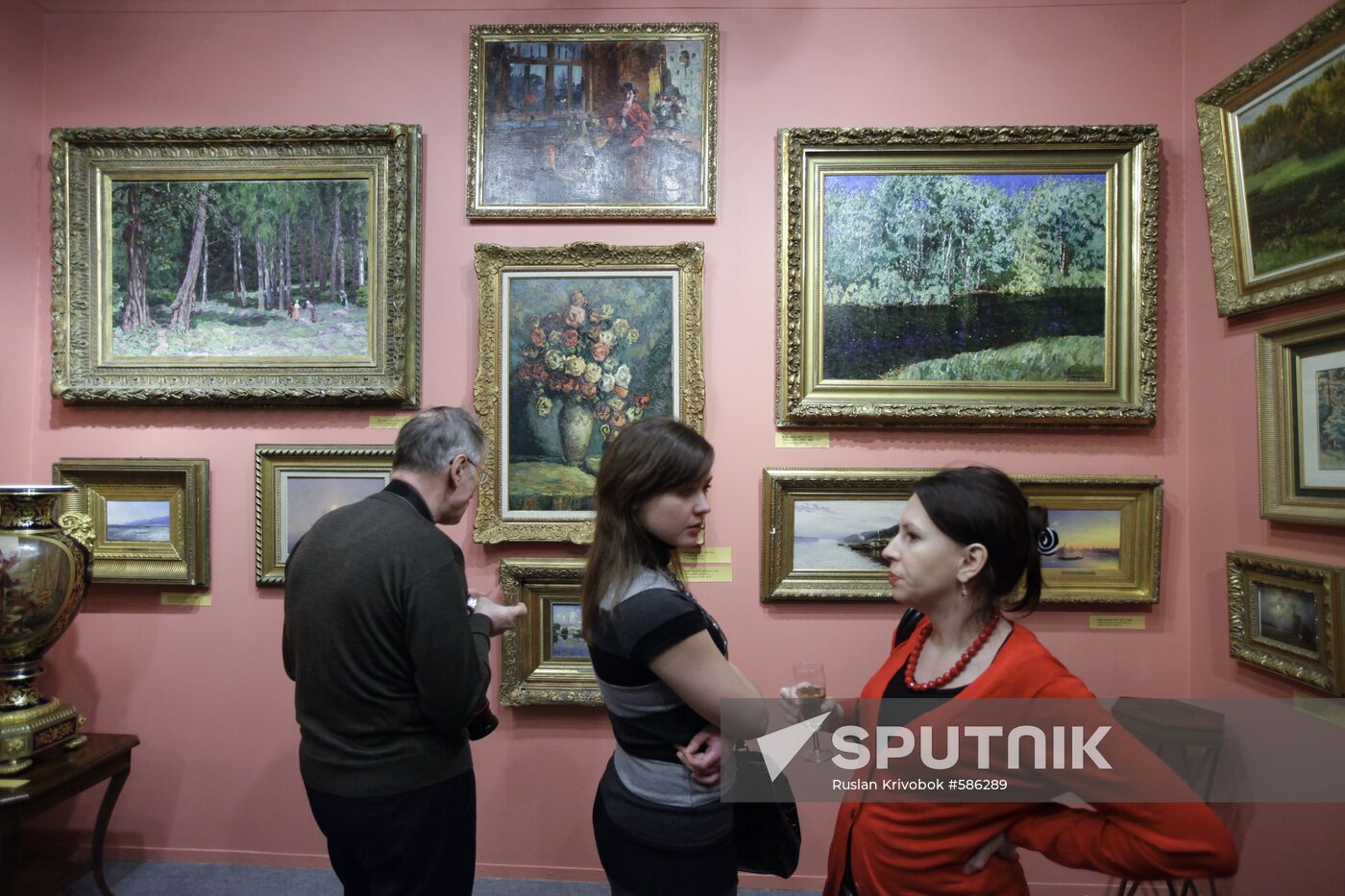 Opening the 28th Russian Antique Salon