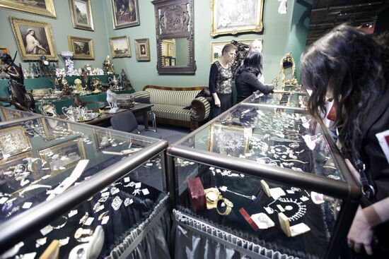 Opening the 28th Russian Antique Salon i