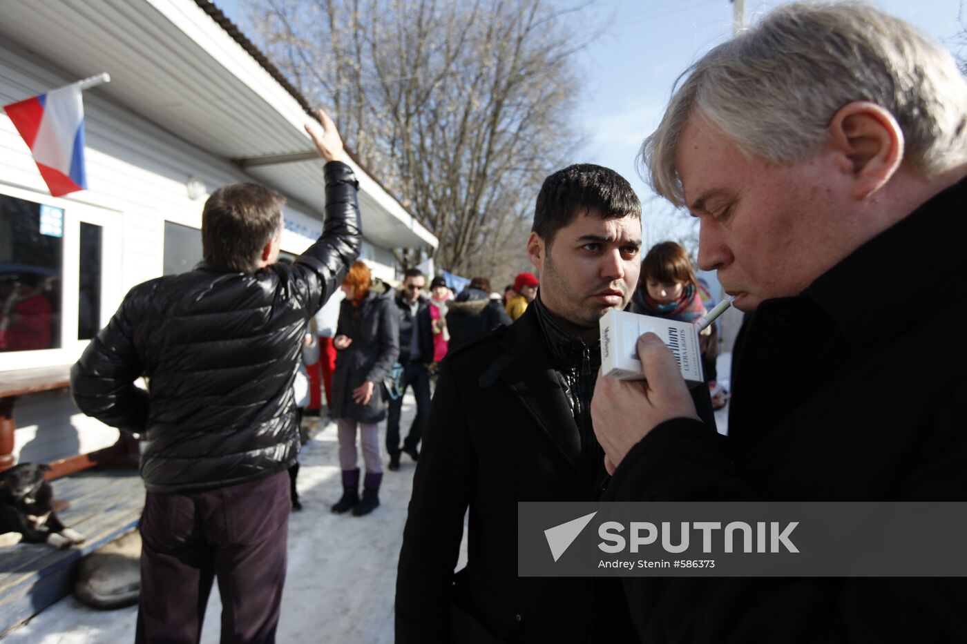 Lawyer Anatoly Kucherena visits Rechnik village