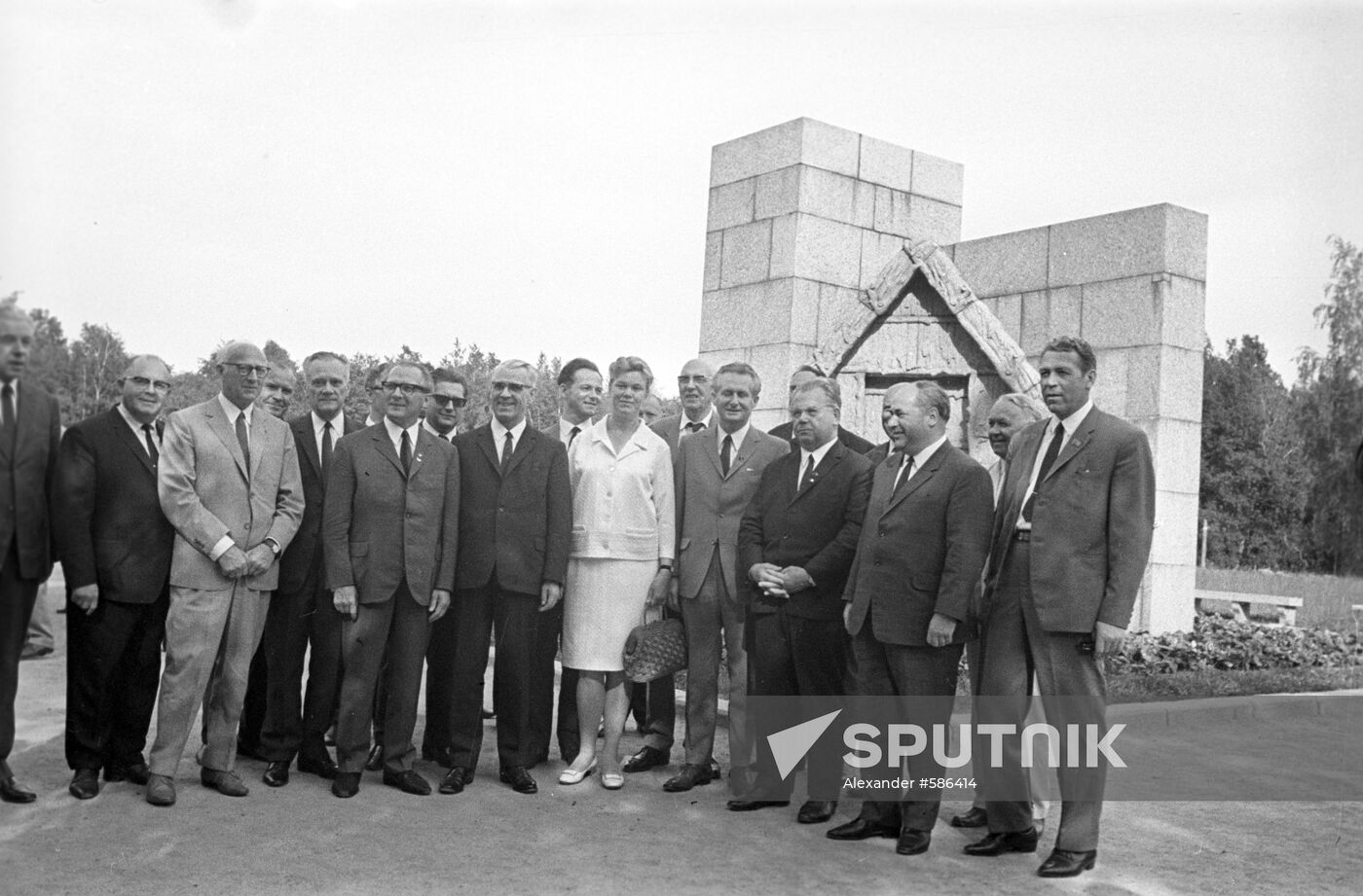 GDR party and government delegation visiting Razliv