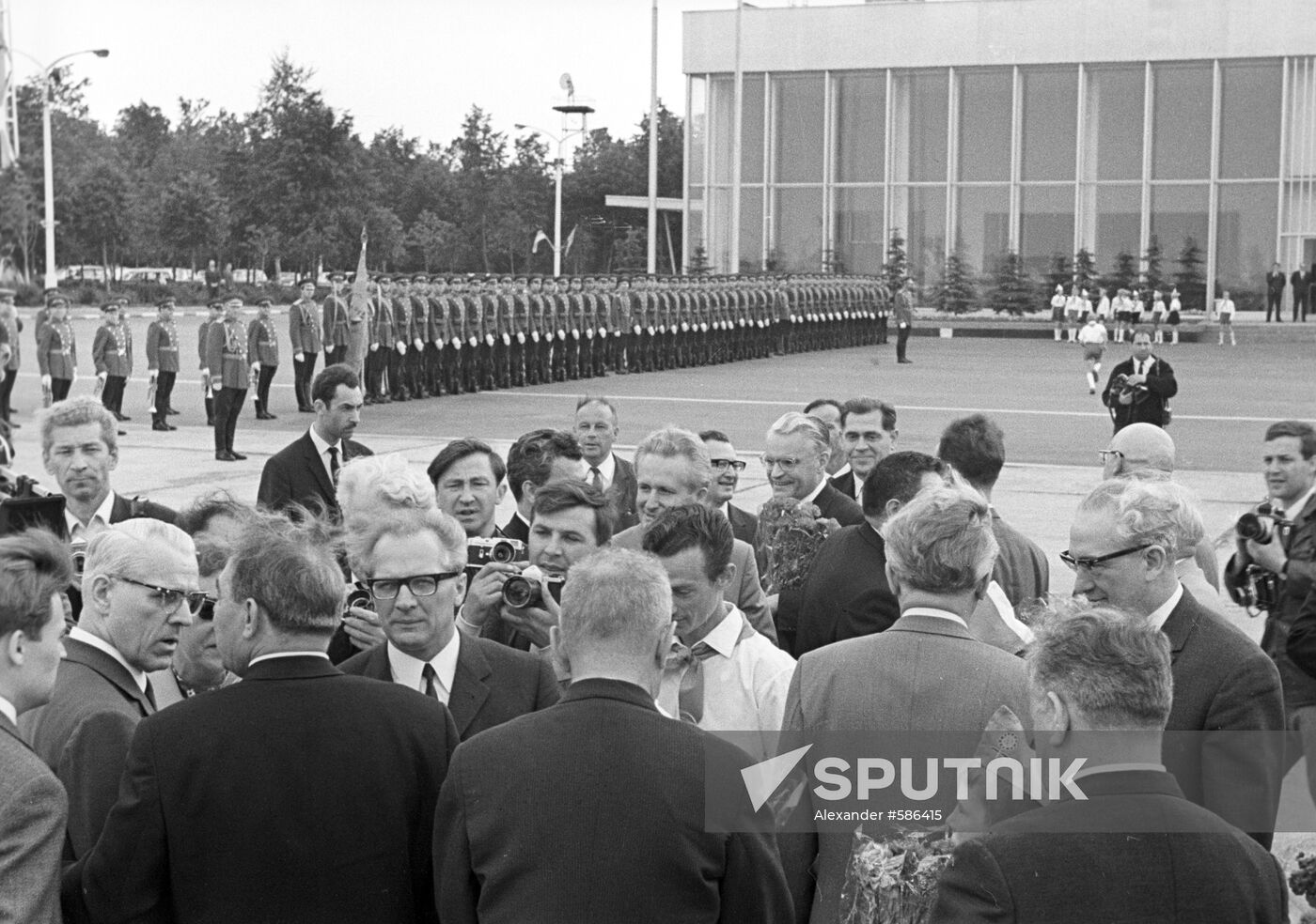 Ceremony of welcoming GDR party and government delegation