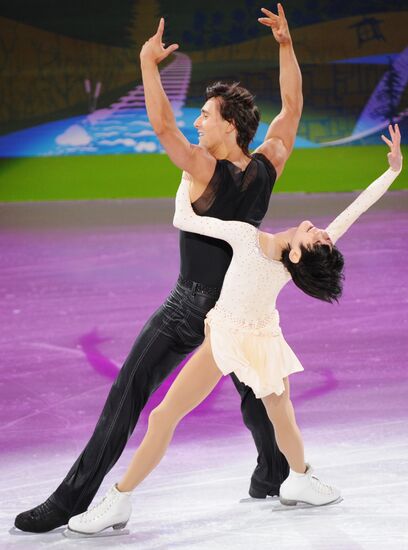 Yuko Kawaguchi, Alexander Smirnov