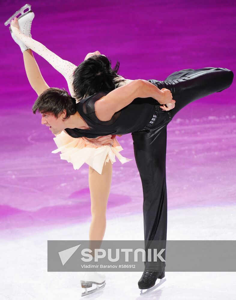 Yuko Kawaguchi, Alexander Smirnov