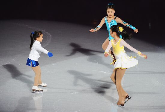Young figure skaters