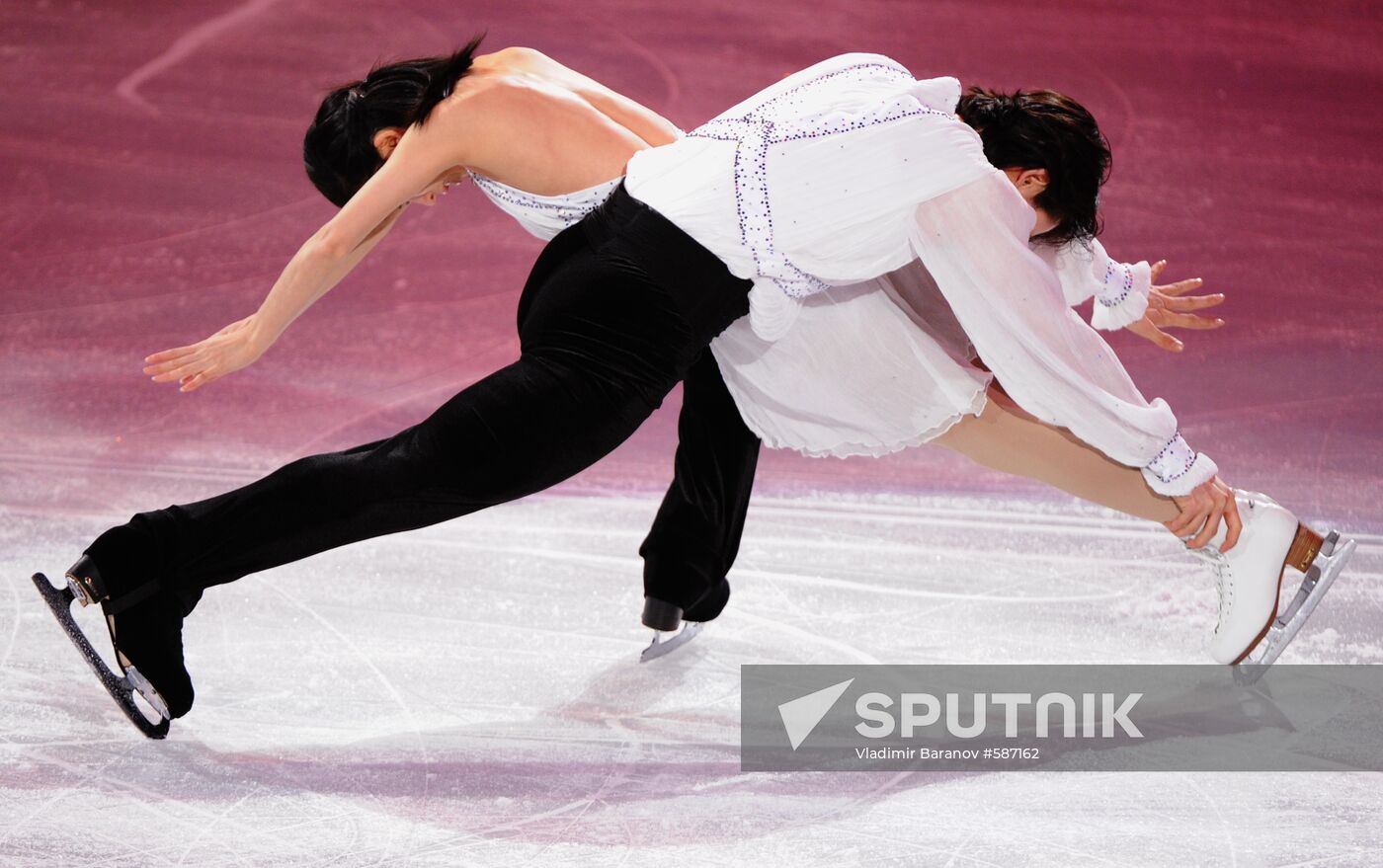 Quing Pang, Jiang Tong