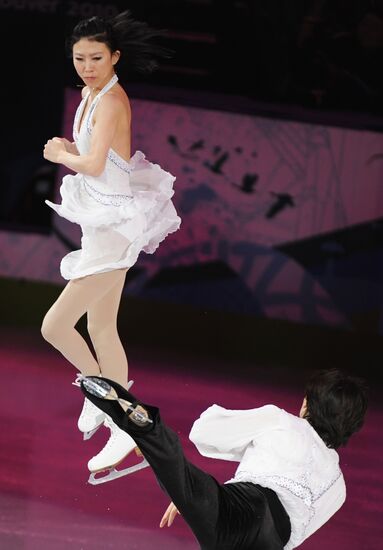 Quing Pang, Jiang Tong