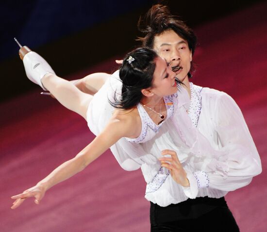 Quing Pang, Jiang Tong