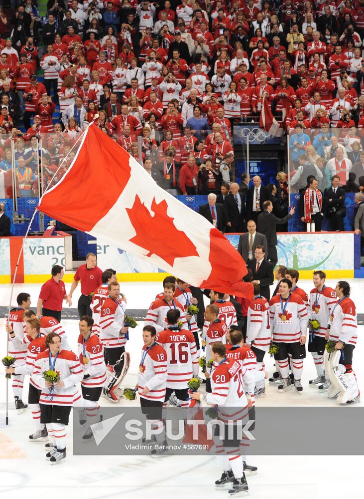 Canadian ice hockey team wins gold