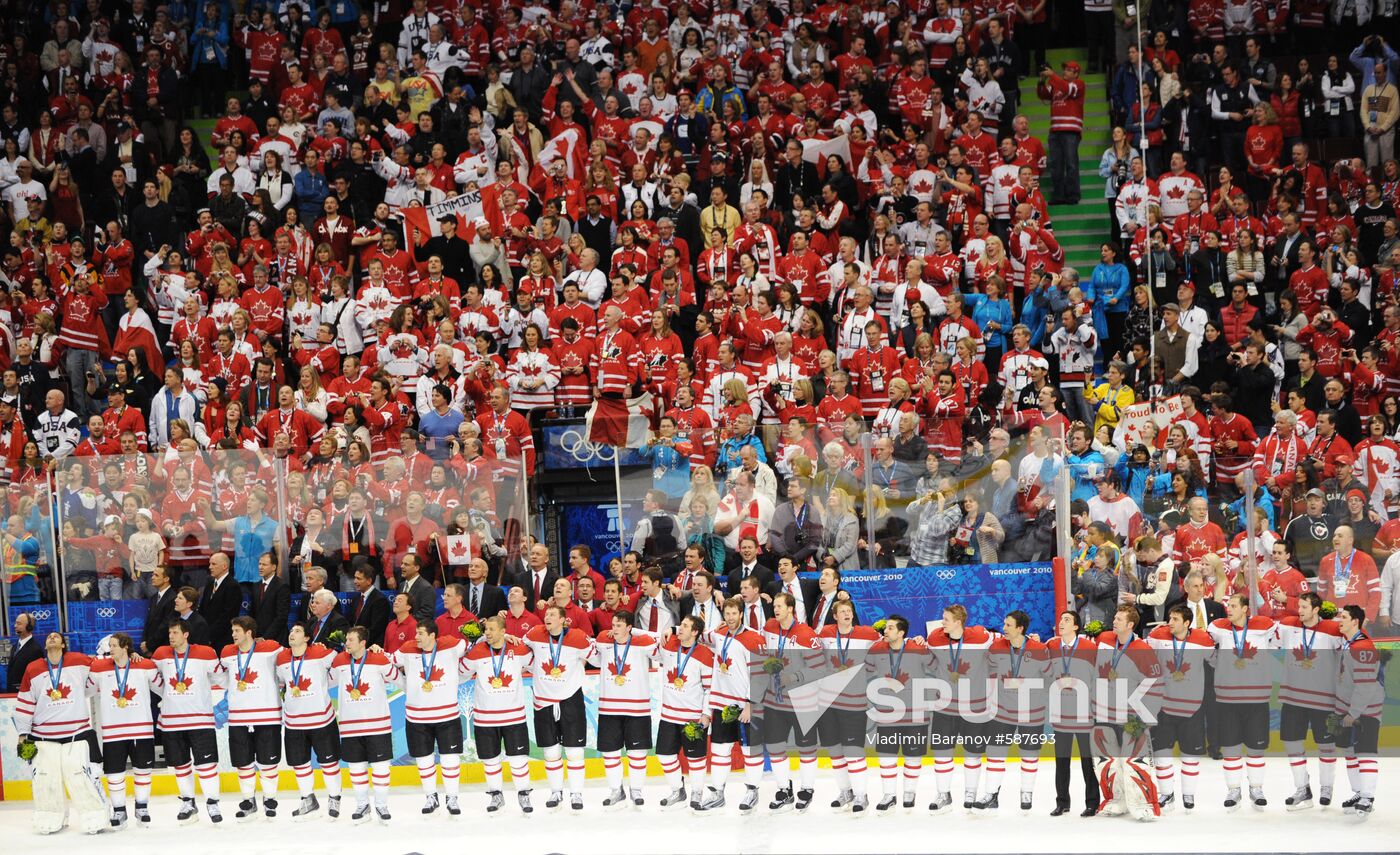 Canadian ice hockey team wins gold