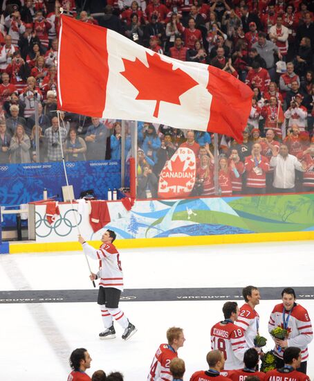 Canadian ice hockey team wins gold