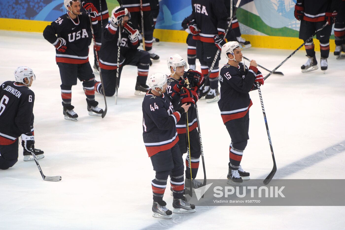 U.S. ice hockey team won silver medals