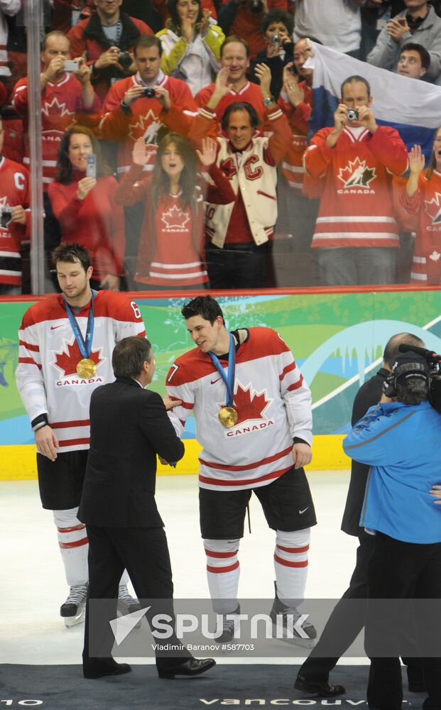 Rick Nash and Sidney Crosby