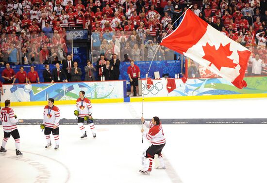 Canadian ice hockey team wins gold