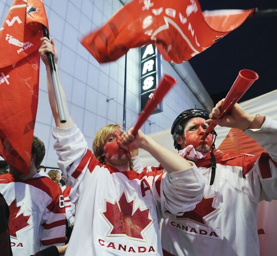 Canadian fans